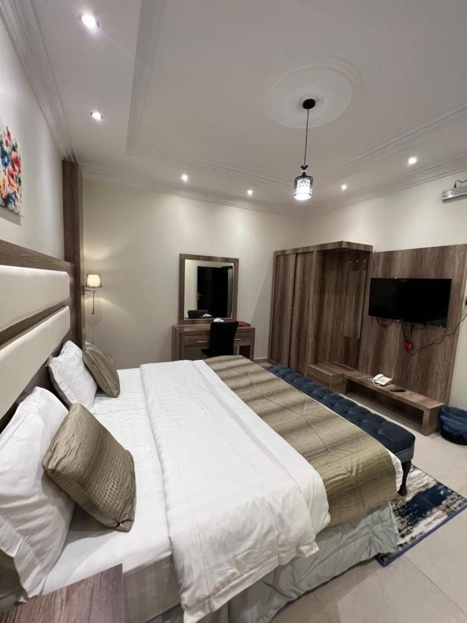 أجنحة ورد للوحدات الفندقية Khamis Mushait Exterior foto